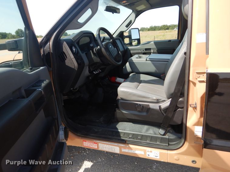 image for item JG9078 2015 Ford F550 Super Duty XL  Crew Cab utility / service truck