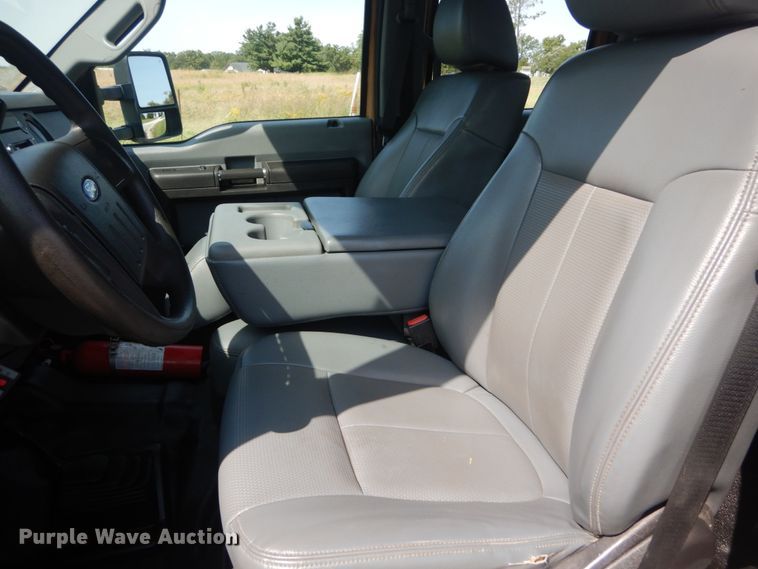 image for item JG9078 2015 Ford F550 Super Duty XL  Crew Cab utility / service truck