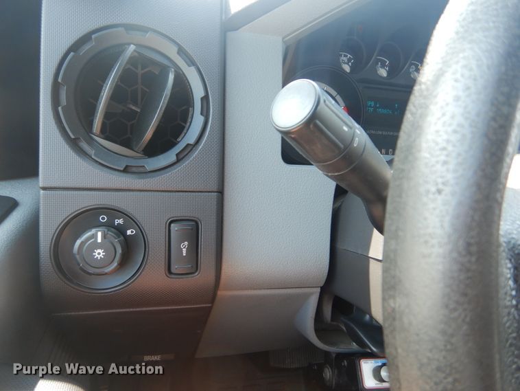 image for item JG9078 2015 Ford F550 Super Duty XL  Crew Cab utility / service truck