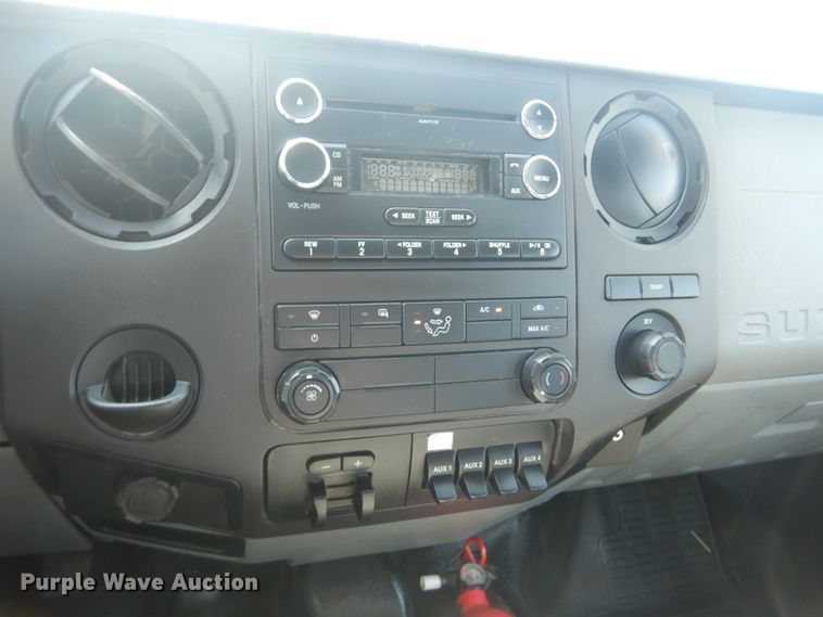 image for item JG9078 2015 Ford F550 Super Duty XL  Crew Cab utility / service truck