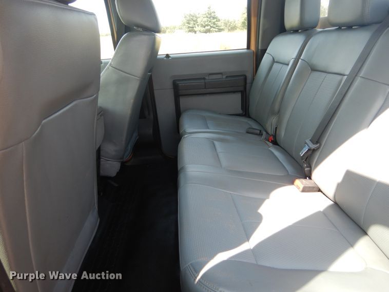 image for item JG9078 2015 Ford F550 Super Duty XL  Crew Cab utility / service truck