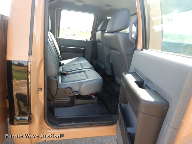 image for item JG9078 2015 Ford F550 Super Duty XL  Crew Cab utility / service truck