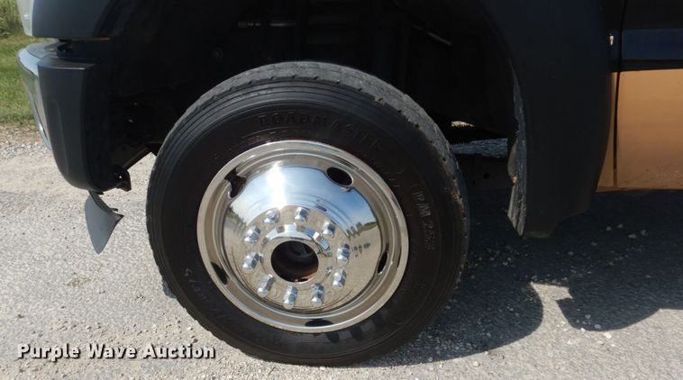 image for item JG9078 2015 Ford F550 Super Duty XL  Crew Cab utility / service truck