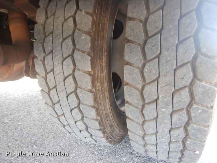 image for item JG9078 2015 Ford F550 Super Duty XL  Crew Cab utility / service truck