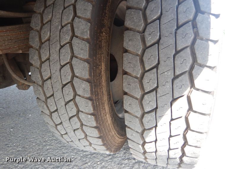 image for item JG9078 2015 Ford F550 Super Duty XL  Crew Cab utility / service truck