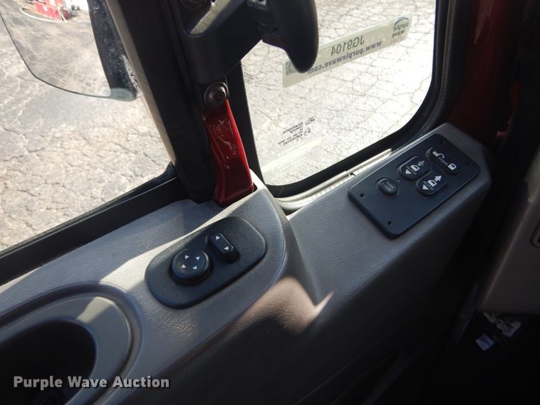 image for item JG9104 2012 International TerraStar  truck cab and chassis