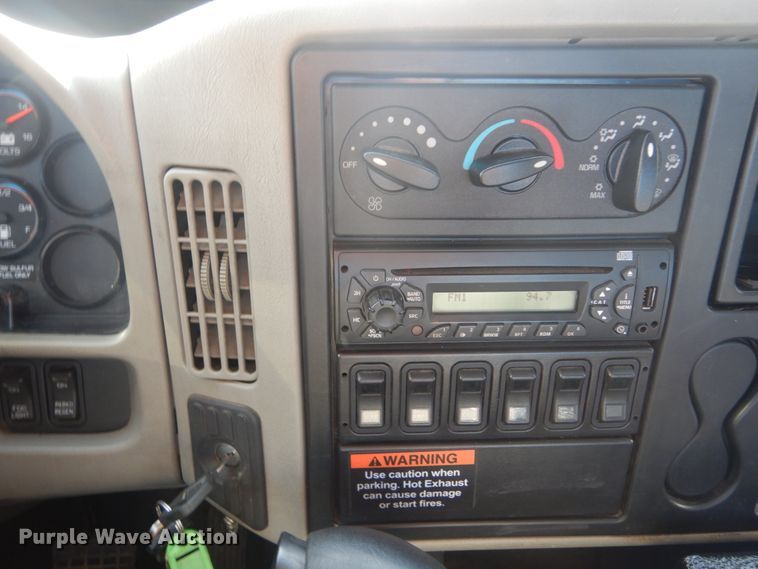 image for item JG9104 2012 International TerraStar  truck cab and chassis