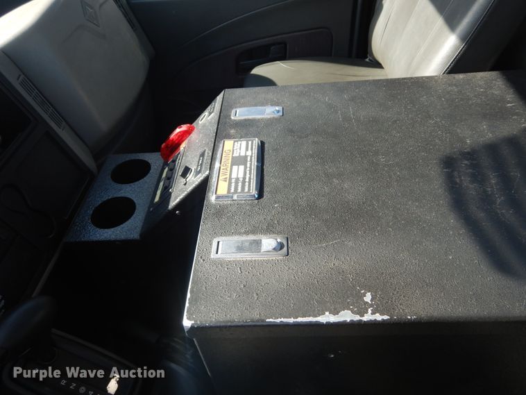 image for item JG9104 2012 International TerraStar  truck cab and chassis