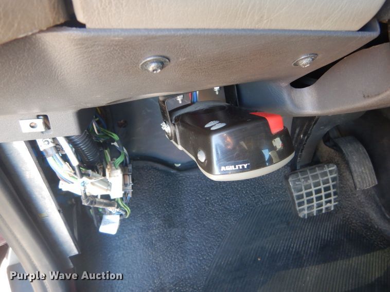 image for item JG9104 2012 International TerraStar  truck cab and chassis