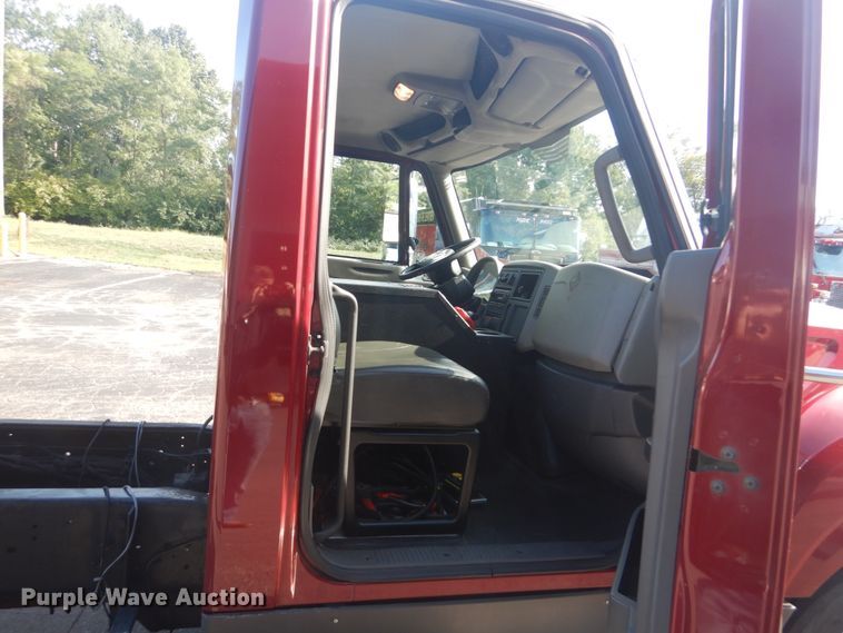 image for item JG9104 2012 International TerraStar  truck cab and chassis