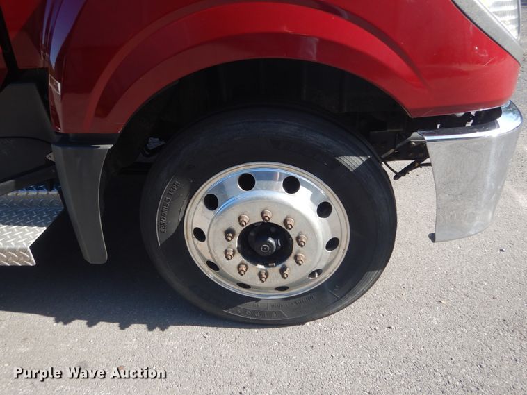 image for item JG9104 2012 International TerraStar  truck cab and chassis