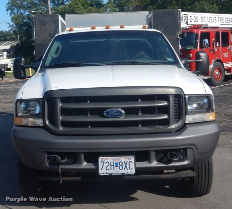 image for item JG9105 2003 Ford F550 Super Duty XL  utility / service truck