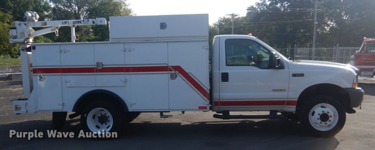 image for item JG9105 2003 Ford F550 Super Duty XL  utility / service truck