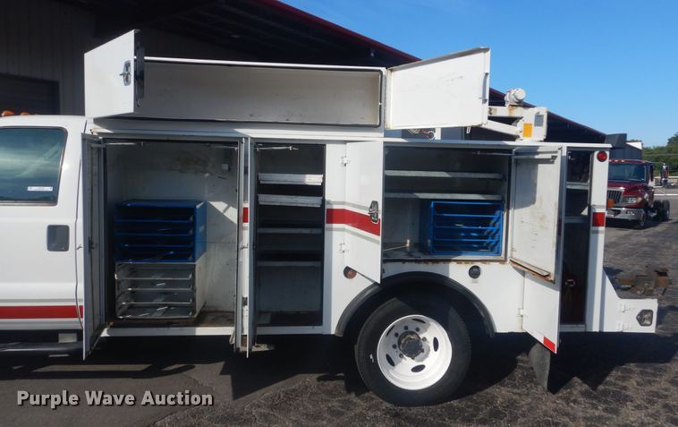 image for item JG9105 2003 Ford F550 Super Duty XL  utility / service truck