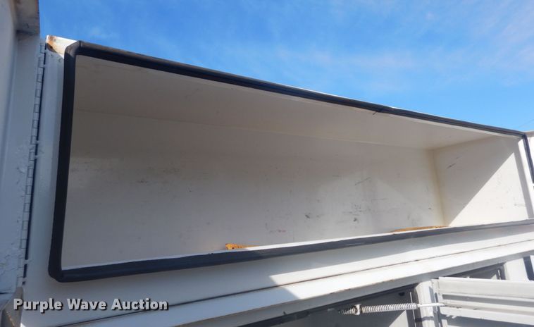 image for item JG9105 2003 Ford F550 Super Duty XL  utility / service truck