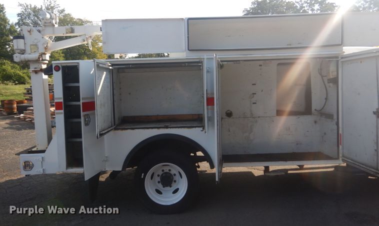 image for item JG9105 2003 Ford F550 Super Duty XL  utility / service truck