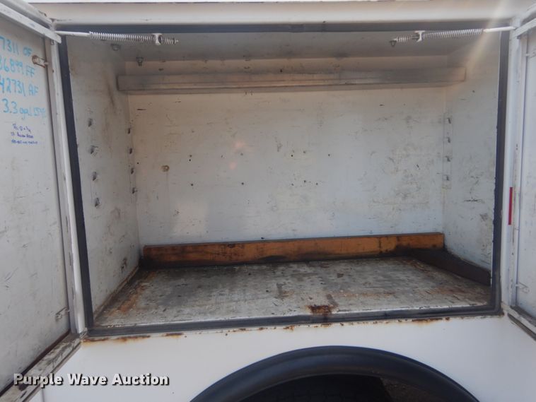 image for item JG9105 2003 Ford F550 Super Duty XL  utility / service truck