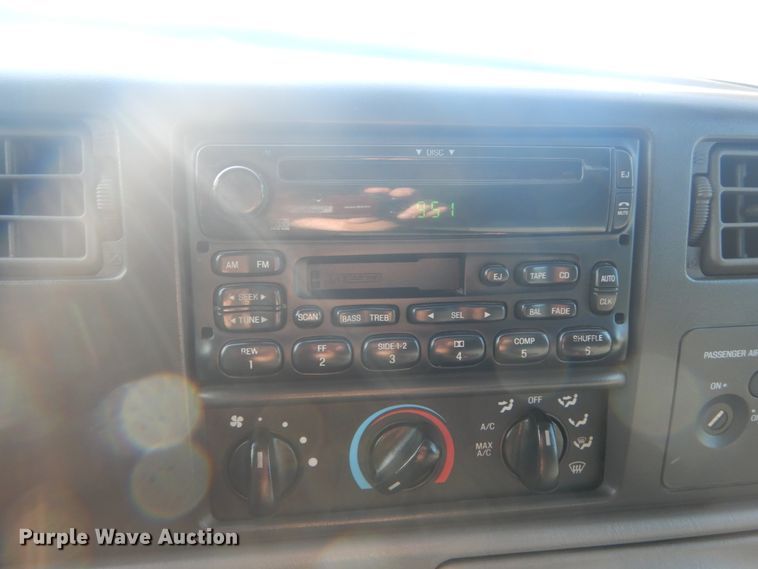 image for item JG9105 2003 Ford F550 Super Duty XL  utility / service truck