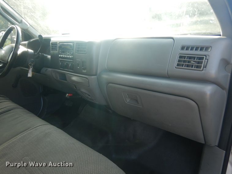 image for item JG9105 2003 Ford F550 Super Duty XL  utility / service truck