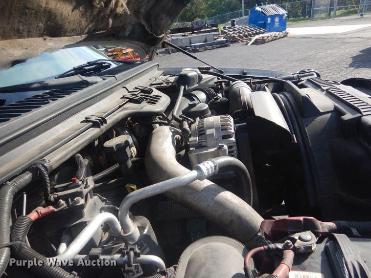 image for item JG9105 2003 Ford F550 Super Duty XL  utility / service truck