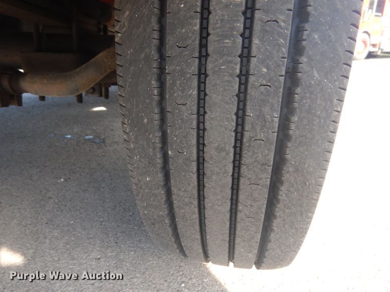 image for item JG9105 2003 Ford F550 Super Duty XL  utility / service truck