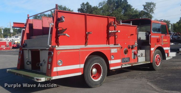 image for item JG9106 1976 American Lafrance  pumper fire truck