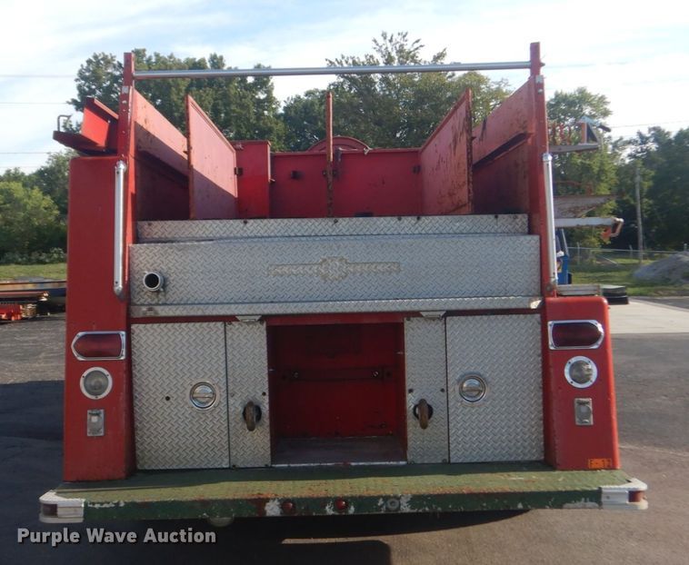 image for item JG9106 1976 American Lafrance  pumper fire truck