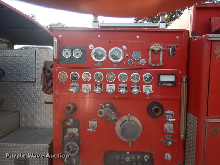 image for item JG9106 1976 American Lafrance  pumper fire truck