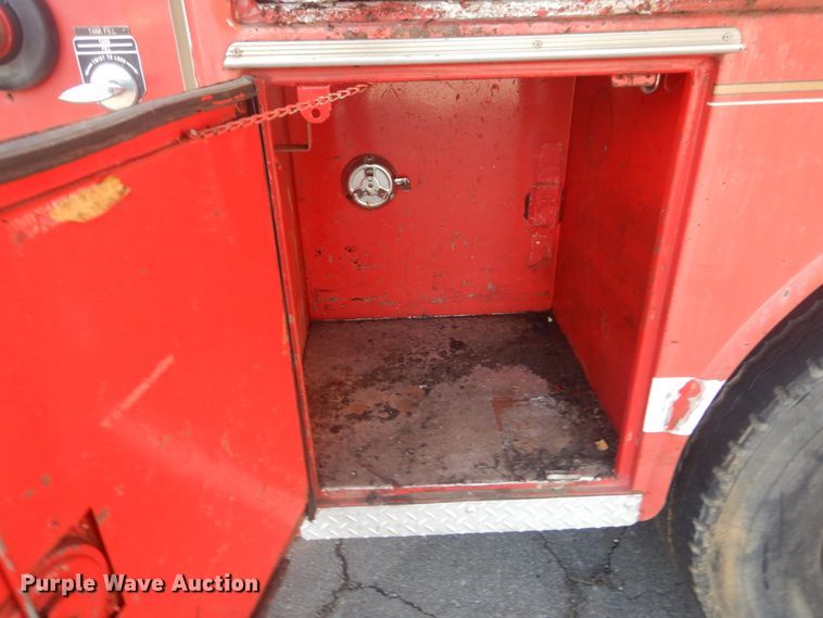 image for item JG9106 1976 American Lafrance  pumper fire truck