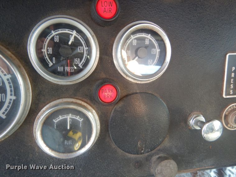 image for item JG9106 1976 American Lafrance  pumper fire truck