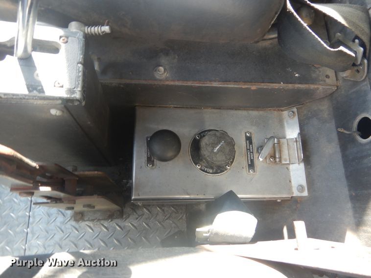 image for item JG9106 1976 American Lafrance  pumper fire truck