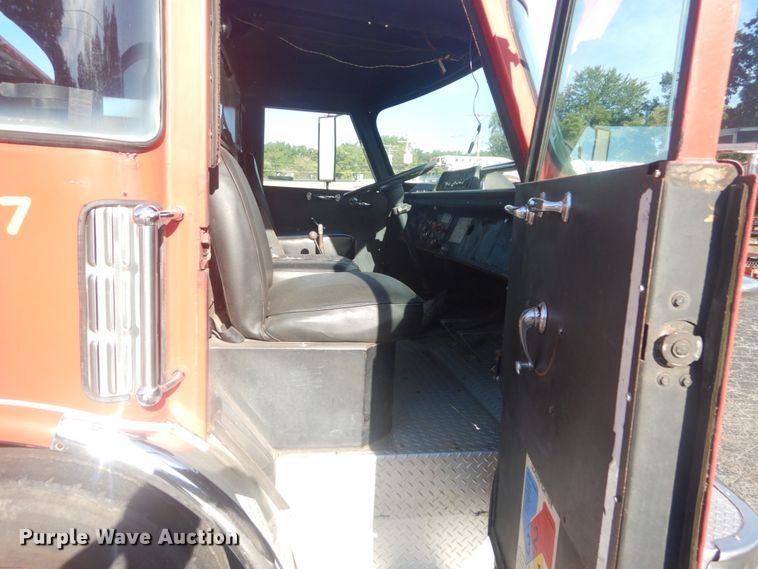 image for item JG9106 1976 American Lafrance  pumper fire truck