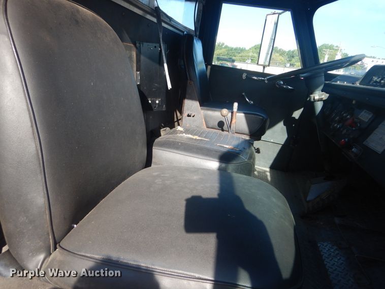 image for item JG9106 1976 American Lafrance  pumper fire truck