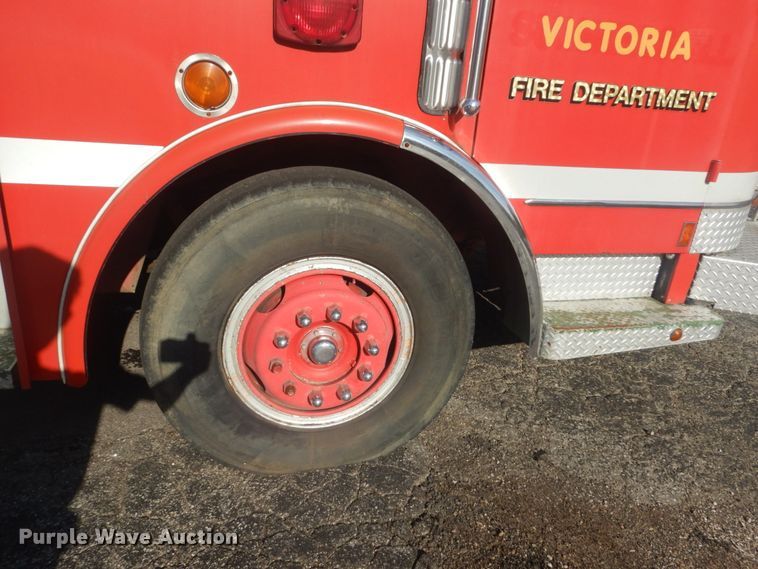 image for item JG9106 1976 American Lafrance  pumper fire truck