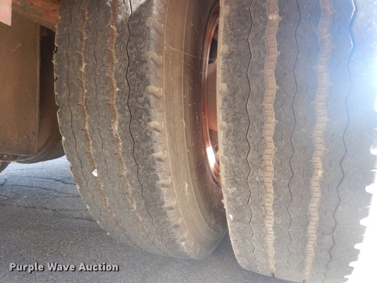 image for item JG9106 1976 American Lafrance  pumper fire truck