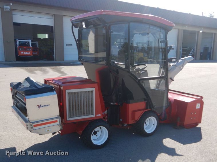 image for item JG9170 2015 Ventrac 3400Y  compact tractor