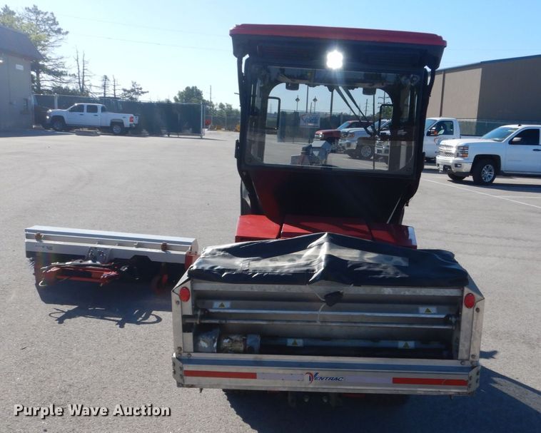 image for item JG9170 2015 Ventrac 3400Y  compact tractor