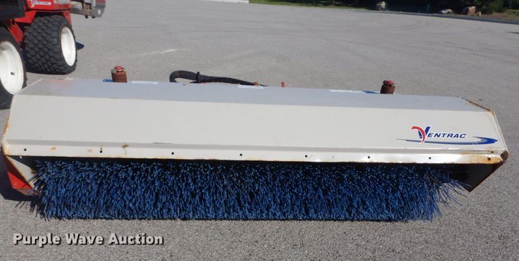 image for item JG9170 2015 Ventrac 3400Y  compact tractor