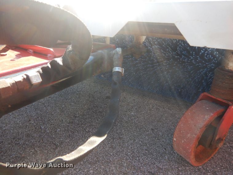 image for item JG9170 2015 Ventrac 3400Y  compact tractor