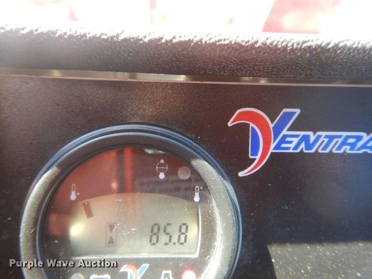 image for item JG9170 2015 Ventrac 3400Y  compact tractor