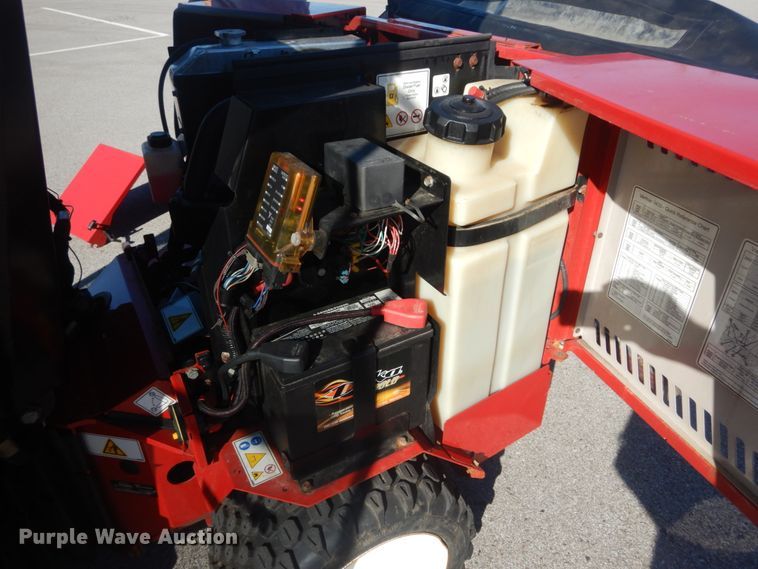 image for item JG9170 2015 Ventrac 3400Y  compact tractor