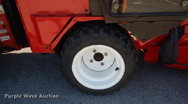 image for item JG9170 2015 Ventrac 3400Y  compact tractor