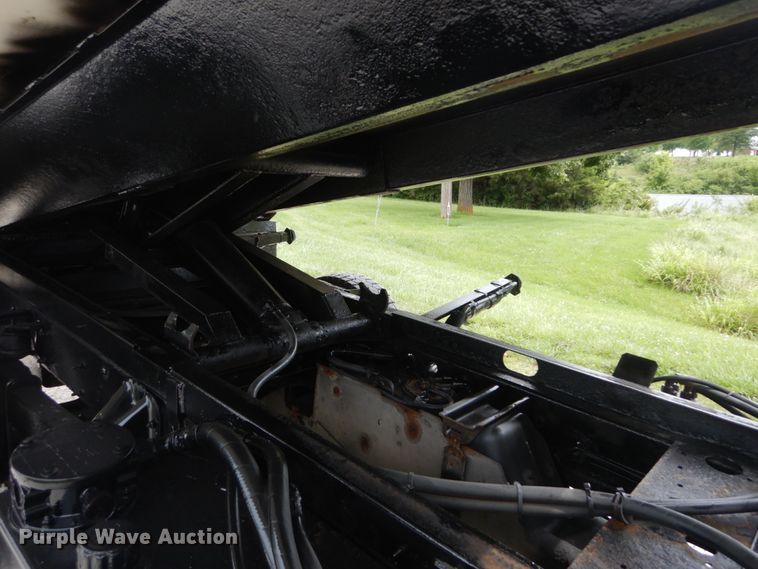 image for item JI9606 2009 GMC C5500  dump truck