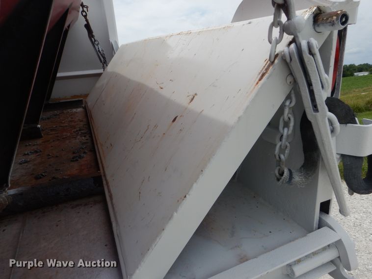 image for item JI9606 2009 GMC C5500  dump truck