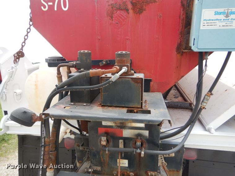 image for item JI9606 2009 GMC C5500  dump truck