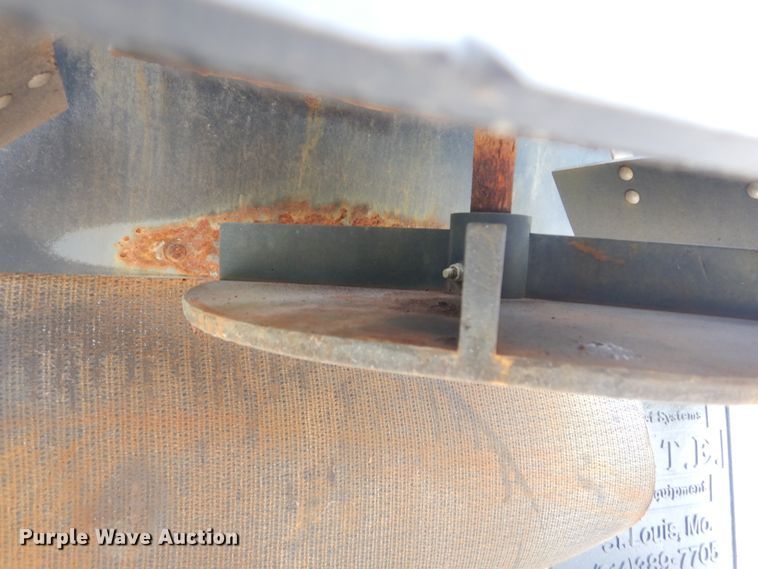 image for item JI9606 2009 GMC C5500  dump truck