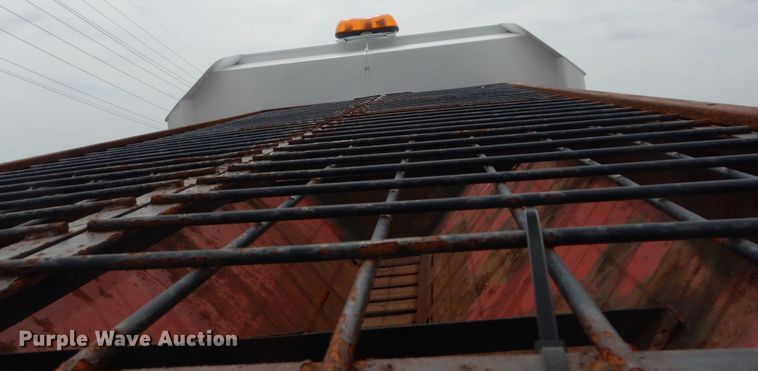 image for item JI9606 2009 GMC C5500  dump truck