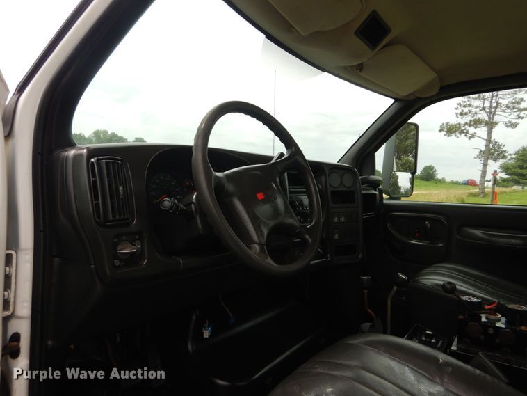 image for item JI9606 2009 GMC C5500  dump truck