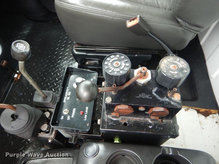 image for item JI9606 2009 GMC C5500  dump truck