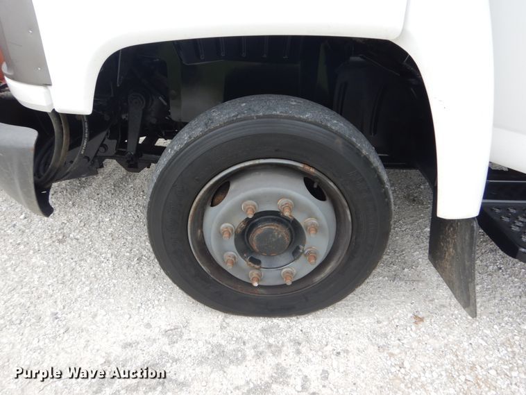 image for item JI9606 2009 GMC C5500  dump truck